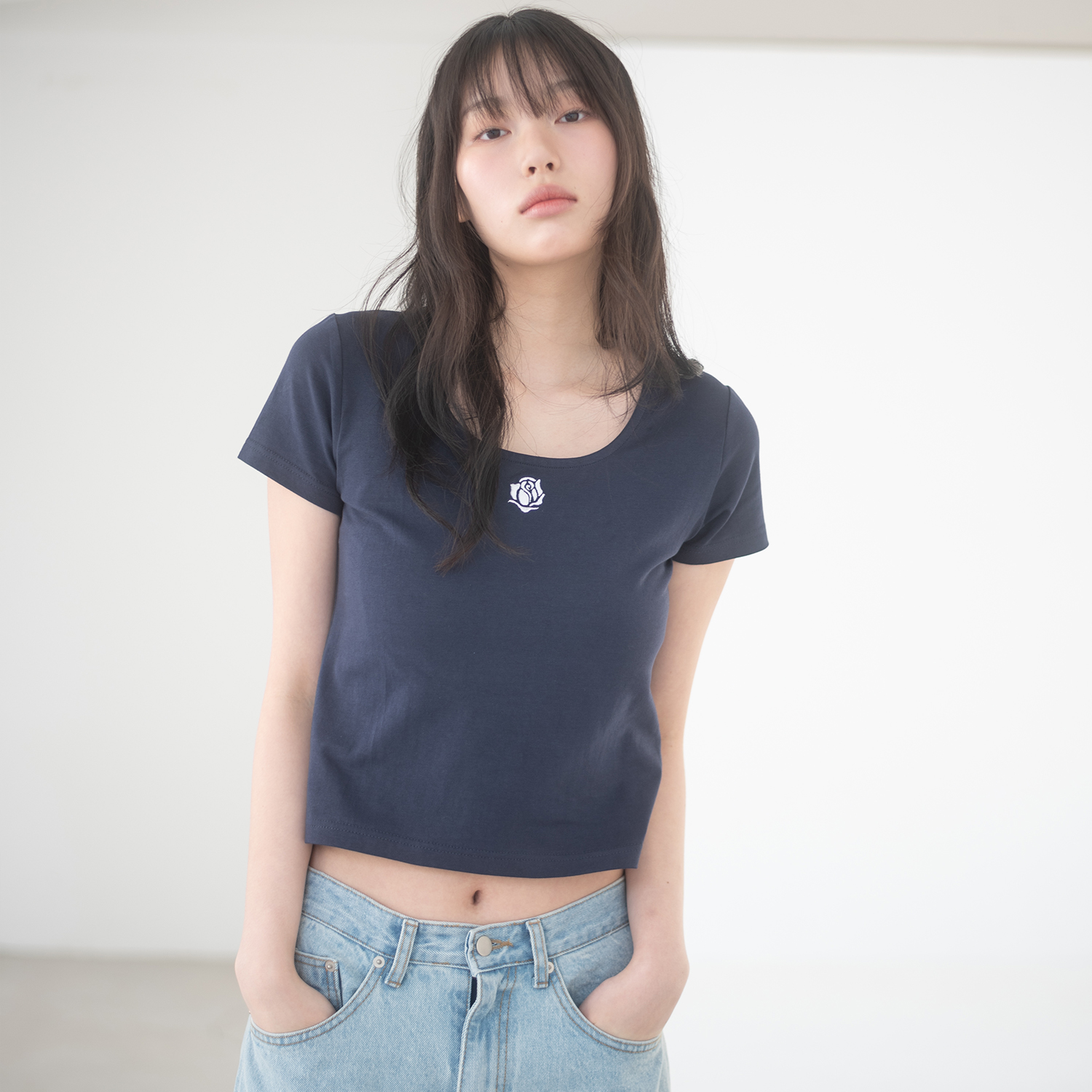 ROSE SQUARE NECK S/S TEE(NAVY)